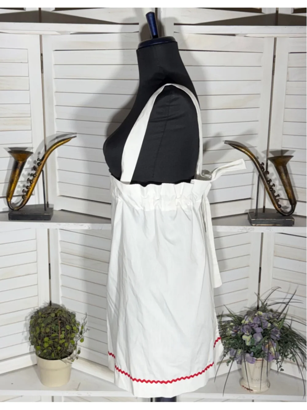 Vintage retro maid